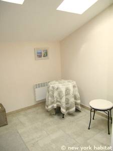Sud de la France - Provence - T3 appartement location vacances - chambre 1 (PR-1078) photo 3 sur 3