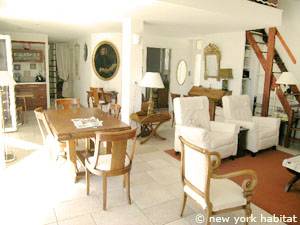 Sud de la France - Provence - T4 - Duplex - Villa appartement location vacances - séjour (PR-1080) photo 4 sur 7 Sud de la France - Provence - T4 - Duplex - Villa appartement location vacances - séjour (PR-1080) photo 4 sur 7