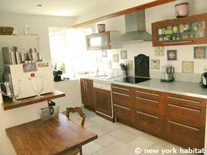 Sud de la France - Provence - T4 - Duplex - Villa appartement location vacances - cuisine (PR-1080) photo 1 sur 4 Sud de la France - Provence - T4 - Duplex - Villa appartement location vacances - cuisine (PR-1080) photo 1 sur 4