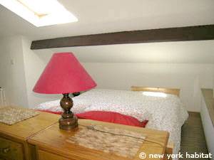Sud de la France - Provence - T4 - Duplex - Villa appartement location vacances - chambre 3 (PR-1080) photo 5 sur 5 Sud de la France - Provence - T4 - Duplex - Villa appartement location vacances - chambre 3 (PR-1080) photo 5 sur 5