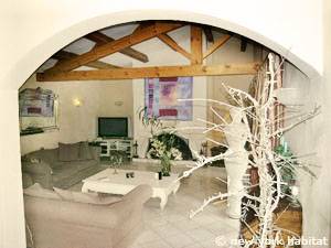 South of France - Provence - 4 Bedroom - Villa accommodation - living room (PR-1081) photo 1 of 8