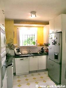 South of France - Provence - 4 Bedroom - Villa accommodation - kitchen (PR-1081) photo 2 of 4