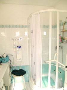 South of France - Provence - 4 Bedroom - Villa accommodation - bathroom 1 (PR-1081) photo 2 of 2