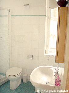 South of France - French Riviera - 2 Bedroom apartment - bathroom (PR-1082) photo 2 of 2