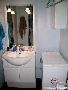 Sud de la France - Provence - T2 appartement location vacances - salle de bain (PR-1088) photo 1 sur 3