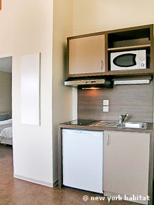 Sud de la France - Provence - T2 appartement location vacances - cuisine (PR-1095) photo 2 sur 3 Sud de la France - Provence - T2 appartement location vacances - cuisine (PR-1095) photo 2 sur 3