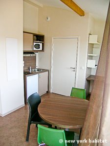 Sud de la France - Provence - T2 appartement location vacances - cuisine (PR-1095) photo 3 sur 3 Sud de la France - Provence - T2 appartement location vacances - cuisine (PR-1095) photo 3 sur 3