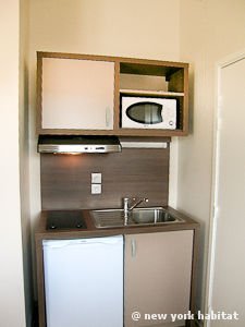 Sud de la France - Provence - T2 appartement location vacances - cuisine (PR-1095) photo 1 sur 3 Sud de la France - Provence - T2 appartement location vacances - cuisine (PR-1095) photo 1 sur 3