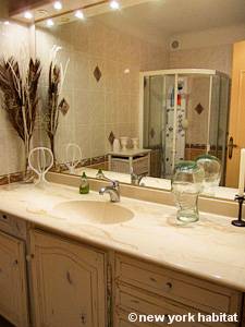 S&uuml;dfrankreich - Provence - 4 Zimmer - Villa ferienwohnung - badezimmer 1 (PR-1114) photo 1 von 2