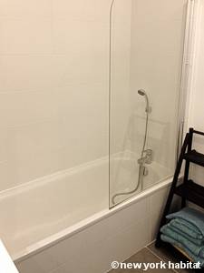 South of France - Provence - 1 Bedroom accommodation - bathroom 1 (PR-1131) photo 2 of 2