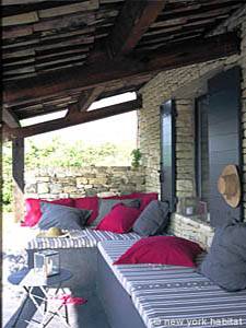 5 Bedroom Rental in Provence Luberon patio