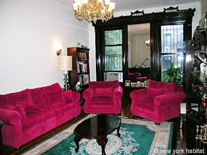 Harlem Townhouse Accommodation living 2