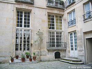 4 Bedroom Rental in Beaubourg, Marais - Les Halles
