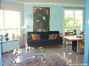 Paris Accommodation 2-bedroom rental in Tour Eiffel picture