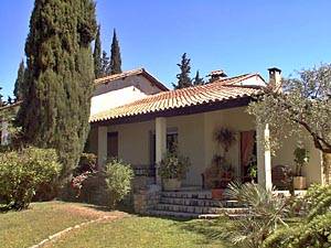 South of France Accommodation Beaucaire 4-bedroom rental (PR-107) Pict