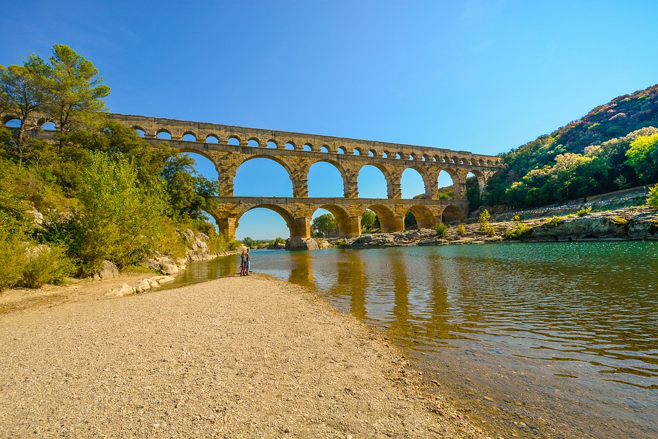Image of Pont du Gard aqueduct in the South of France.