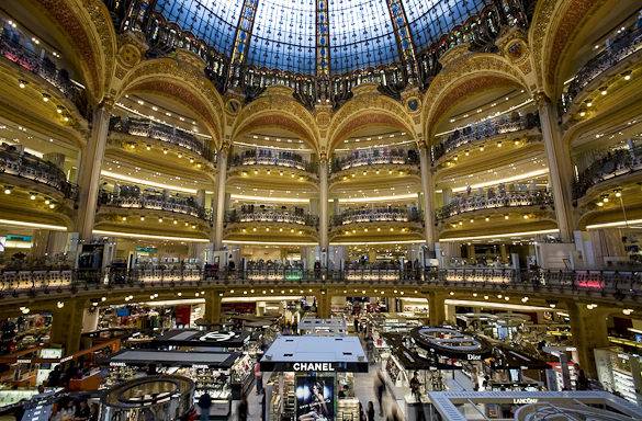 Picture of the Galeries Lafayette’s glass dome in Paris