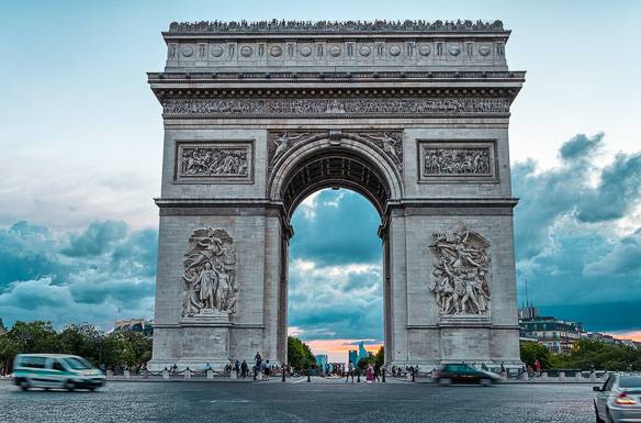 Image of the Arc de Triomphe in Paris