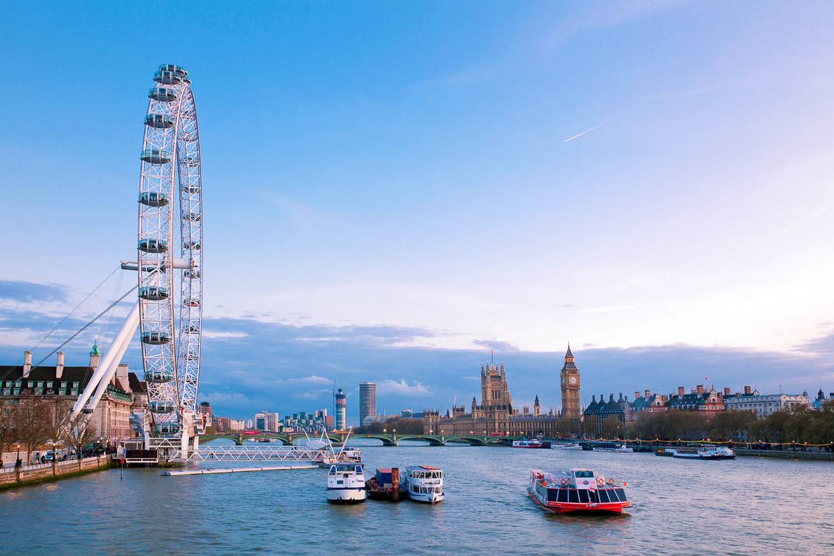 Picture of the view from the Thames River.