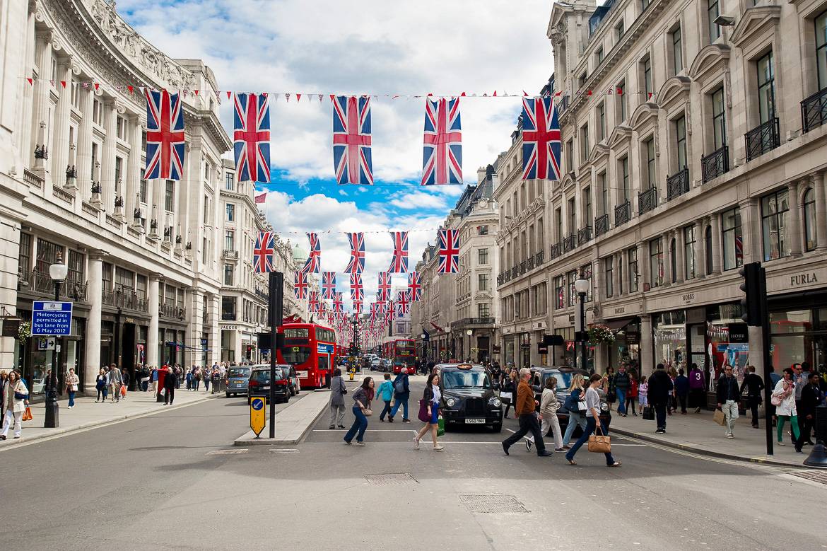 Picture of the streets of London.