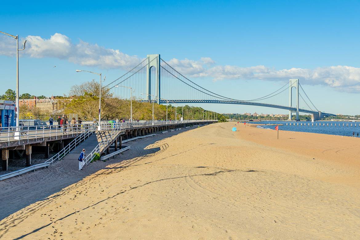 Photo of the South Beach boardwalk
