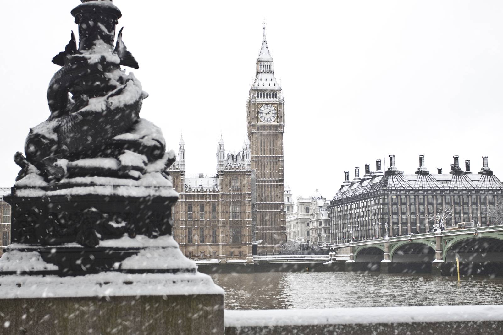 picture of Big Ben in winter