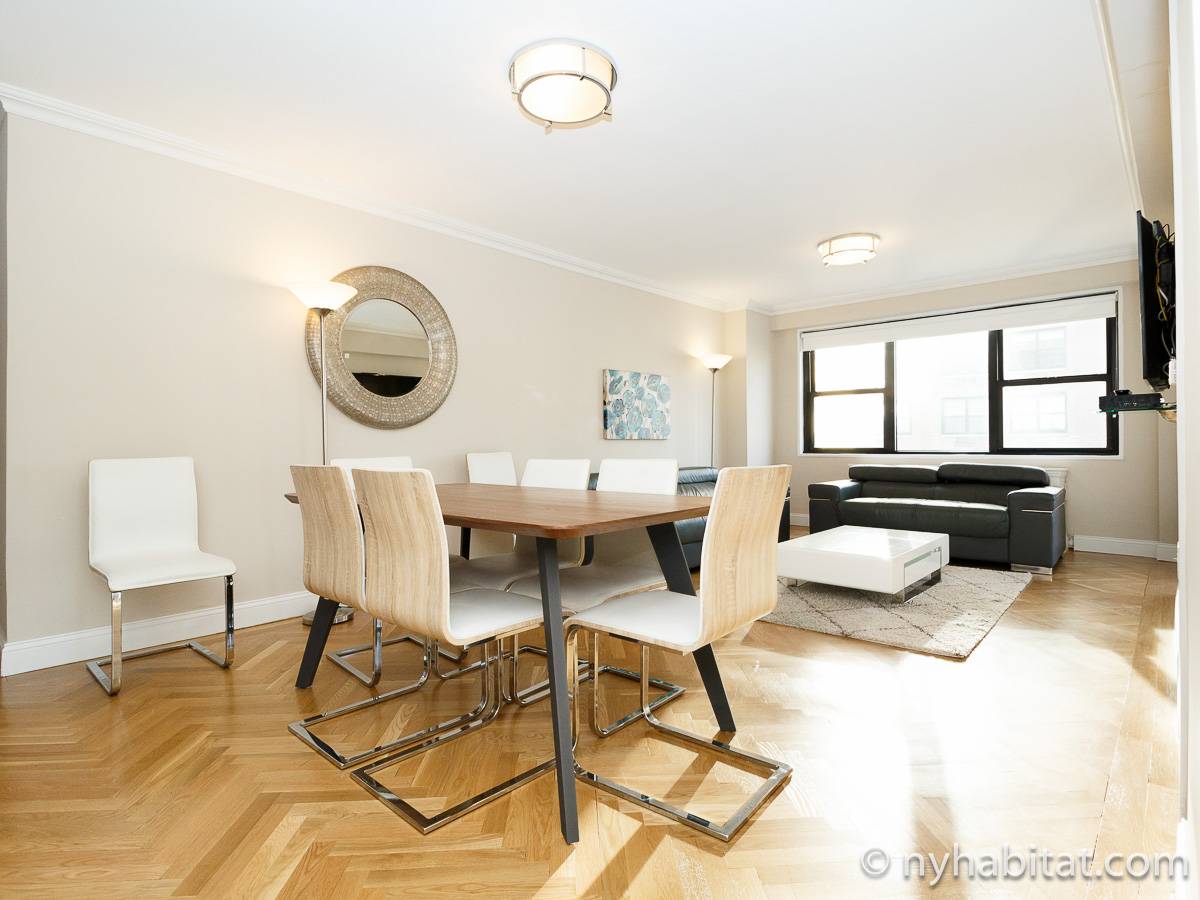 A bright and stylish Upper East Side 3-bedroom apartment with balcony views – perfect for a relaxed family stay. (NY-17385)
