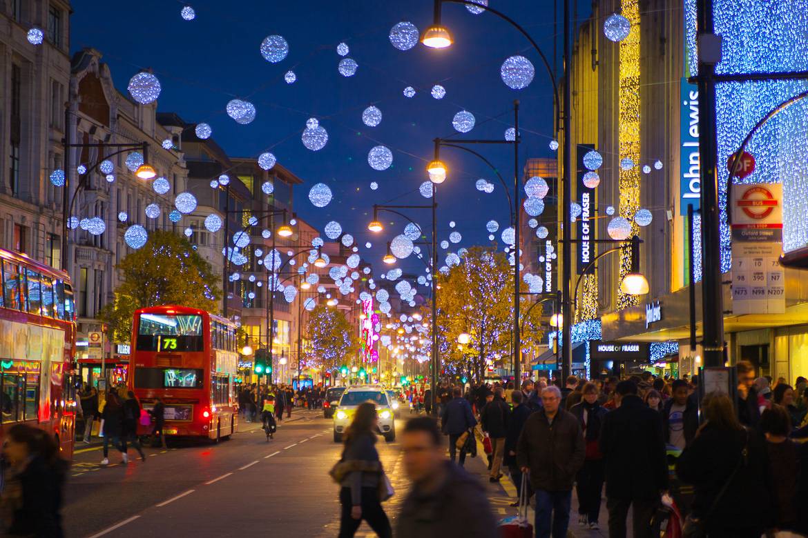Image of shoppers on Oxford Street