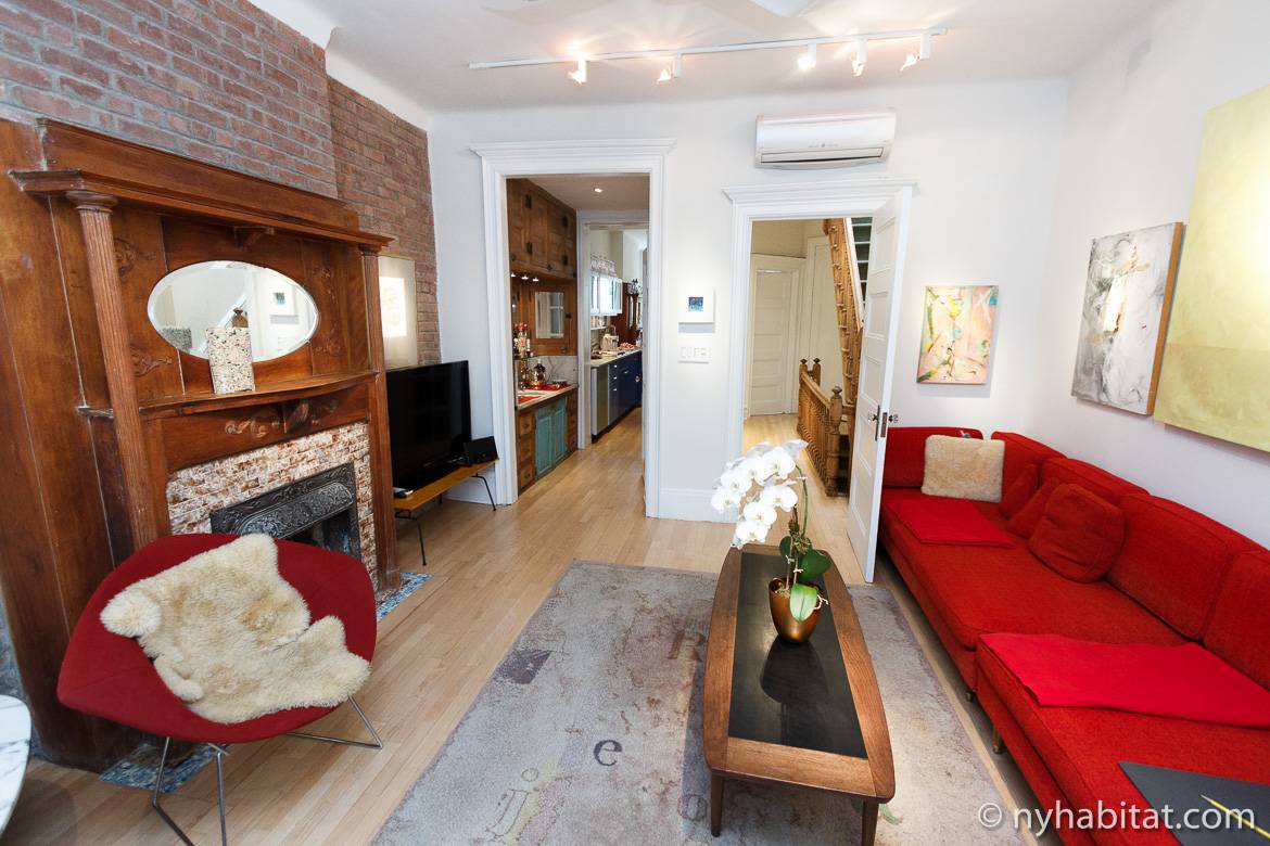 Image of living room 1 of apartment NY-12274