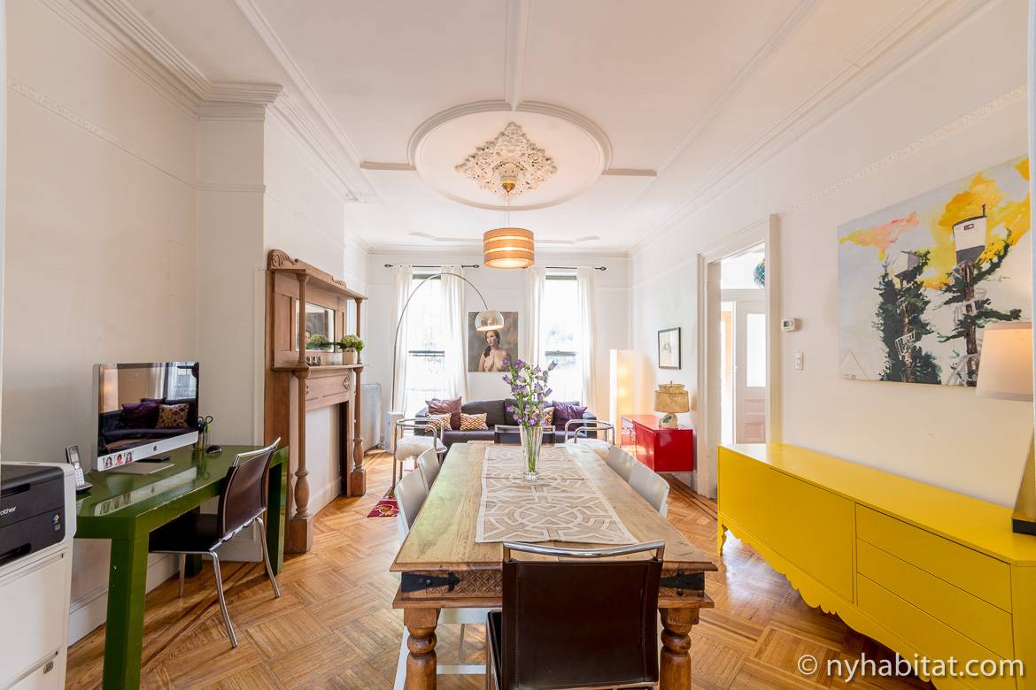 Image of living room of apartment NY-15500