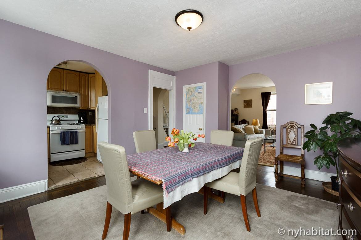 Image of living room 2 of apartment NY-16463