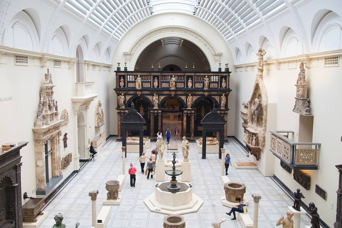 Image of the great hall in the Victoria and Albert Museum in London