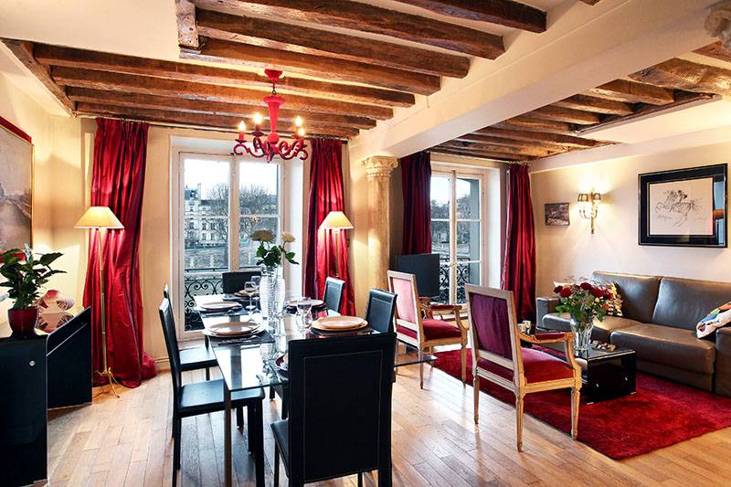 Image of the dining area in the living room