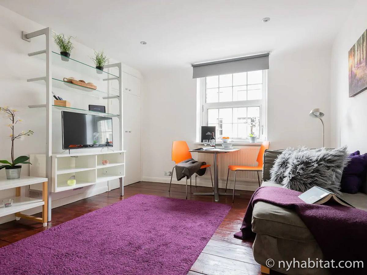 This apartment matches Chelsea’s chic and stylish ambiance [LN-4085]