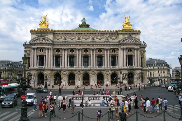 Image of front of Palais Garnier