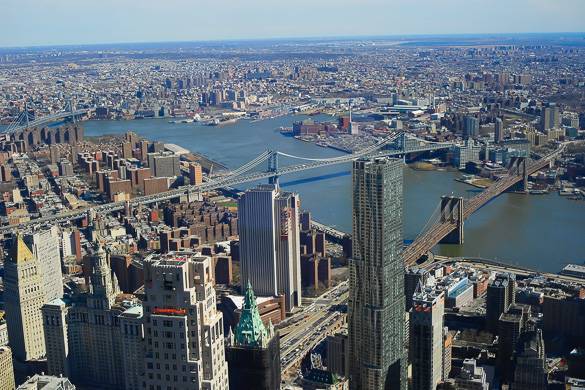 Panoramic view of the Brooklyn Bridge, the Manhattan Bridge, and Brooklyn