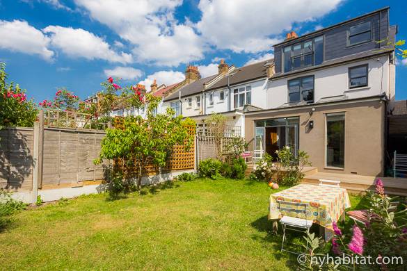 Image of the garden of vacation rental LN-1888 in Willesden