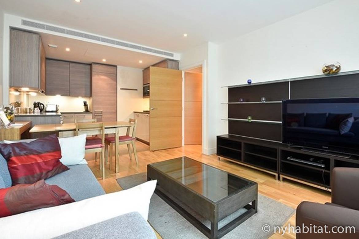 Image of living room of LN_1937 in Vauxhall London with couch, tv and open kitchen