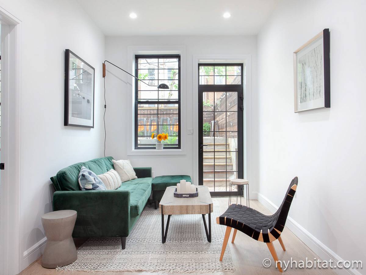 New York Apartment - 3 Bedroom Rental in Bushwick, Brooklyn (NY-17935)