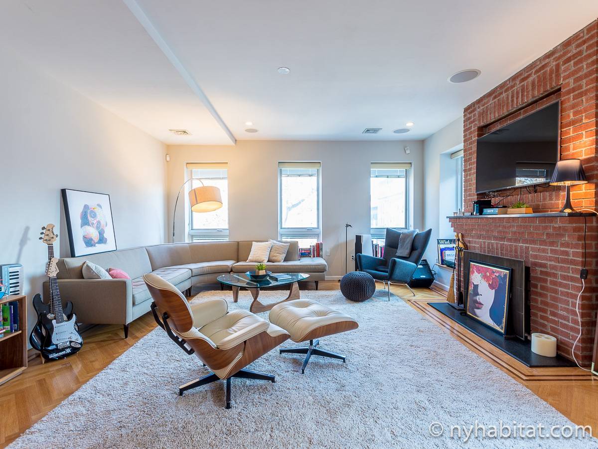 New York Apartment - 3 Bedroom Rental in Harlem (NY-17977)