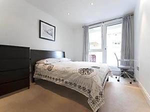 Eine Unterkunft in London mit 2 Schlafzimmern in Richmond-Wandsworth (LN-595)