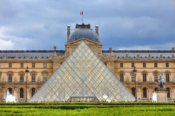Bild des Museums Louvre in Paris