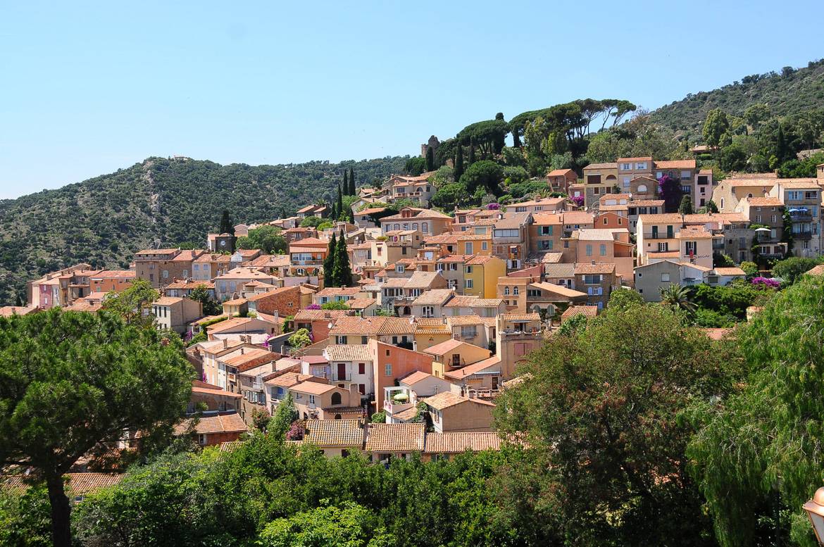 Bild der Dorfes Bormes-les-Mimosas in der Provence