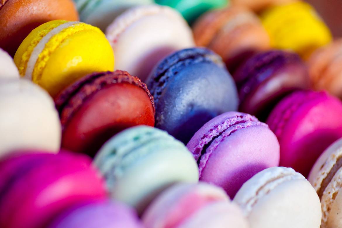 Foto von bunten französischen Macarons