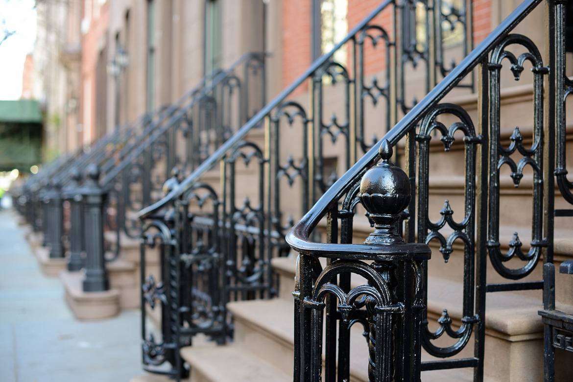 Bild der Brownstone Stufen