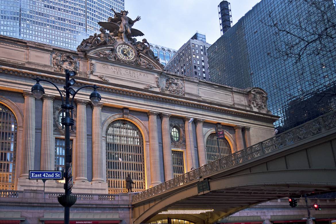 Foto der Grand Central Station und des MetLife Buildings.