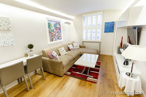 Bild des Wohnzimmers der möblierten Ferienwohnung LN-1487 in Bloomsbury, London