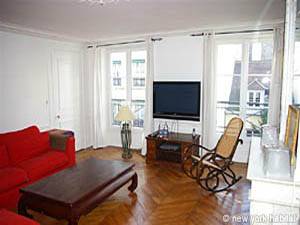 Location meublée à Paris. Photo d'un appartement T4 à Saint Germain des Prés, Saint Michel (PA-2646)