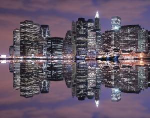 Photo : Toits des Gratte-ciels de New York le soir durant l’été