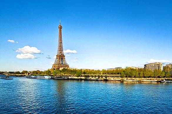 La Tour Eiffel depuis la Seine